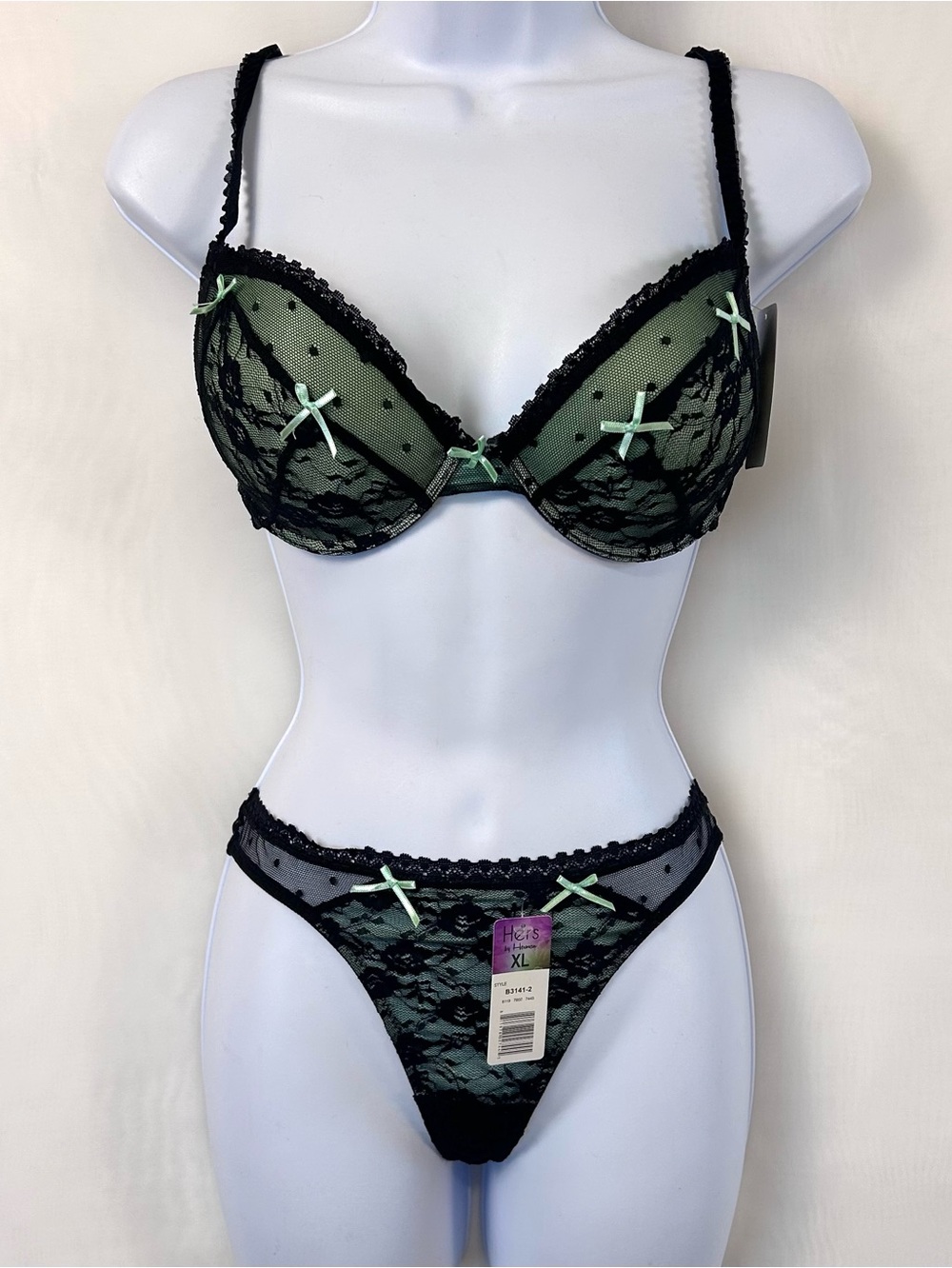 New Hers By Herman Sexy Lacey Matching Bra and Panties Set / 38C